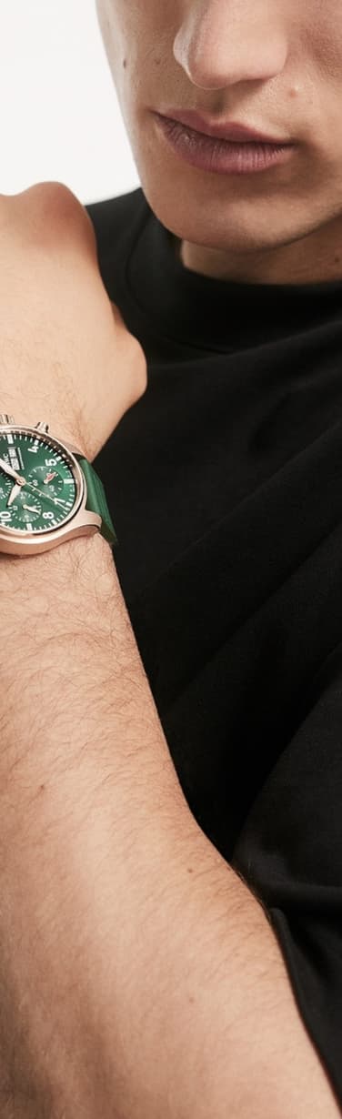 Highlighting IWC's durable and waterproof rubber strap.