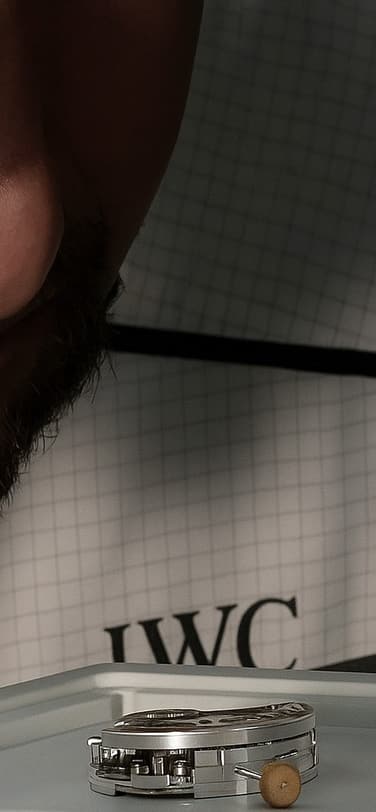 Cyberloupe watchmaker with a movement closeup