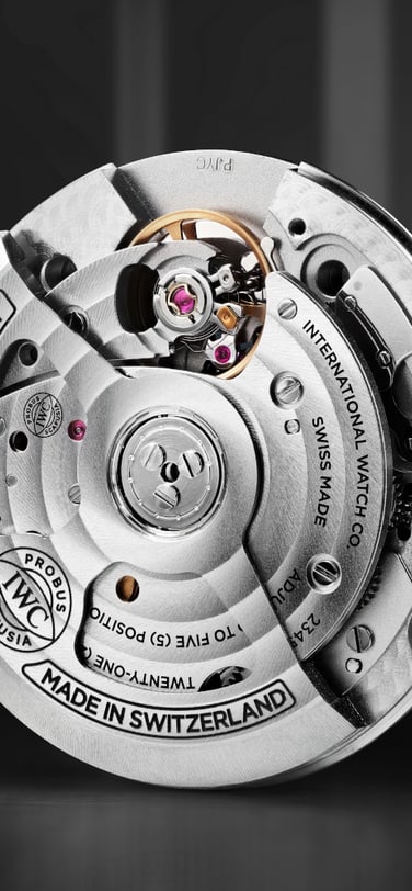 The IWC manufactured 32100 calibre displayed the IWC logo with "Made in Swiizerland" as well as other information engraved into the surface.
