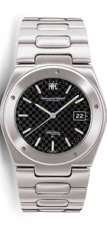 The Ingenieur SL, Reference 1832, defined the strong aesthetic codes that have marked the history of the Ingenieur family ever since.