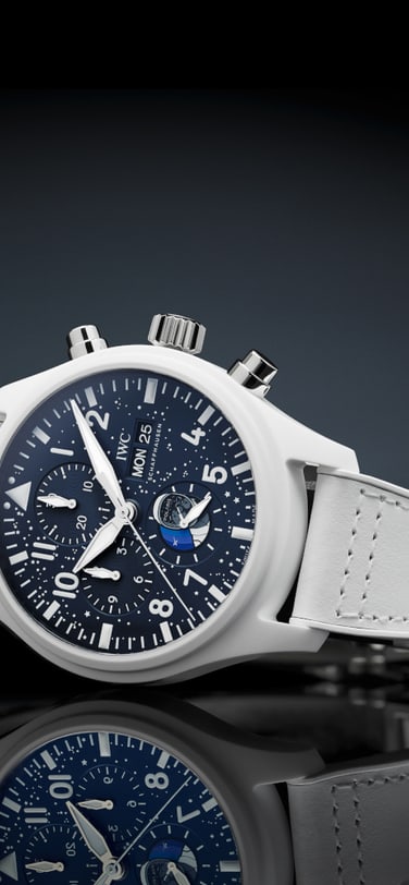 The Pilot’s Watch Chronograph Edition “Polaris Dawn” featuring a 44.5-millimetre case made of white ceramic.