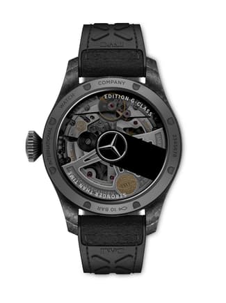 Both versions of the Big Pilot’s Watch AMG G 63 are powered by the IWC-manufactured 52010 calibre, a highly robust and precise automatic movement