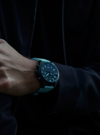 ジョージ・ラッセルの手首に装着されたパイロット・ウォッチ・クロノグラフ41 ジョージ・ラッセルのリストショット