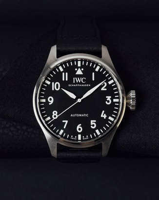 Beautiful in blue: the Big Pilot’s Watch 43 feat. the MiraTex™ strap in pitch-black