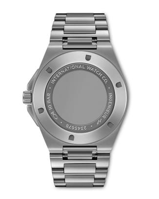 Ref. IW328904 with integrated grade 5 titanium bracelet